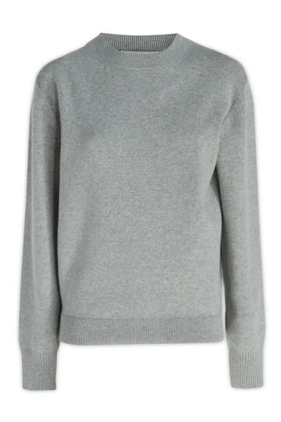 Fendi Luxurious Cashmere Blend Crew-neck Sweater In Grey