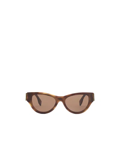Fendi Eyewear Cat-eye Frame Sunglasses In Nude