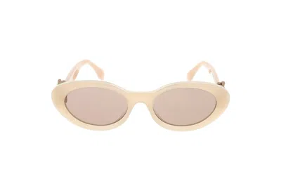 Fendi Ff Diamonds Sunglasses In Beige