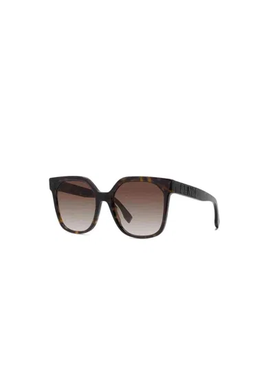 Fendi Fe40007i Square Sunglasses With Gradient Brown Lens