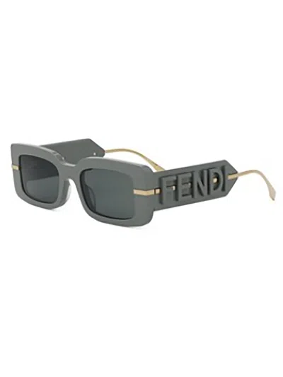 Fendi Fe40133i Sunglasses In A