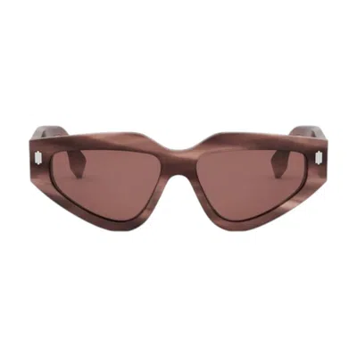 Fendi Fe40163u74s Cat-eye Sunglasses In Multi