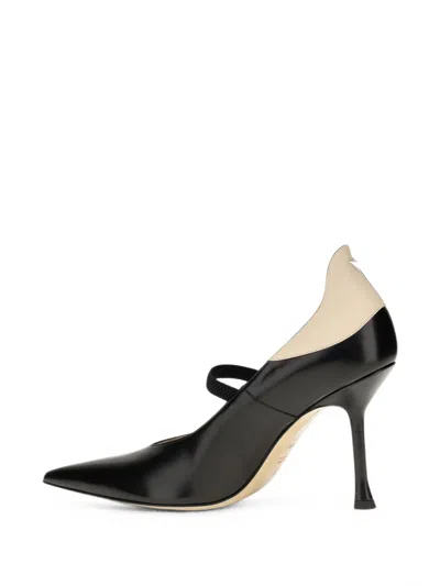 Fendi Nude Leather Pumps In Black