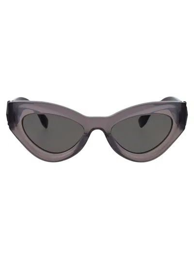 Fendi Ff Diamonds Sunglasses In Gray