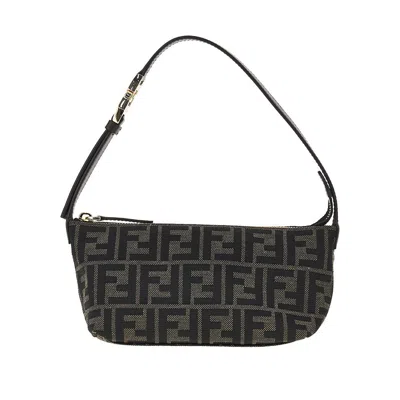 Fendi Simple Clutch Bag In Black