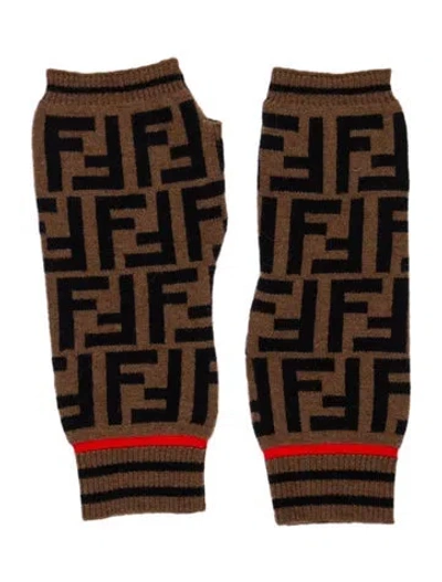 Pre-owned Fendi Ff Zucca Gloves In Brown