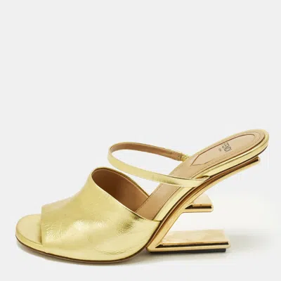 Pre-owned Fendi First Size 38 Leather Slide Sandals In Gold