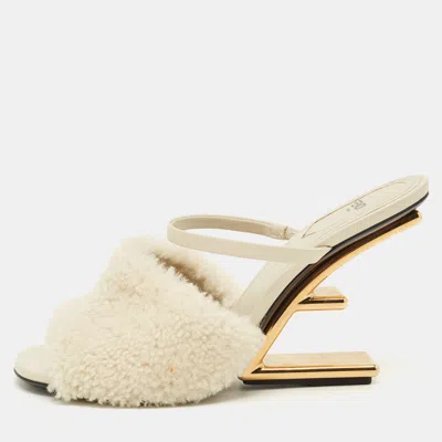 Pre-owned Fendi First Size 38 White Shearling Slide Sandals