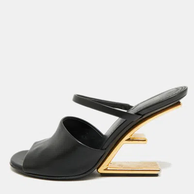 Pre-owned Fendi First Size 39 Black Leather Wedge Sandals
