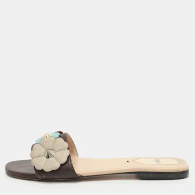 Pre-owned Fendi Flowerland Size 38 Brown Leather Flat Slides