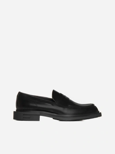 Fendi Mocassini In Pelle Con Logo-placca In Black
