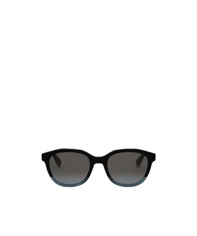 Fendi Full Frame Sunglasses In Black