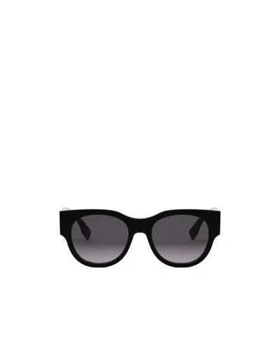 Fendi Full Frame Sunglasses In Black