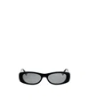 Fendi Geometric Frame Sunglasses In Black