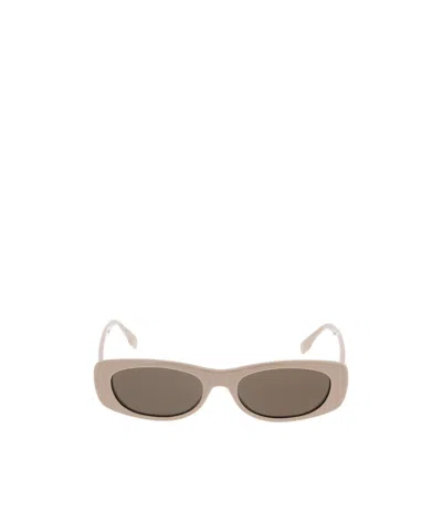 Fendi Geometric Frame Sunglasses In Gray