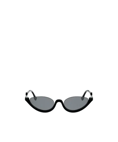 Fendi Geometric Sunglasses In Black