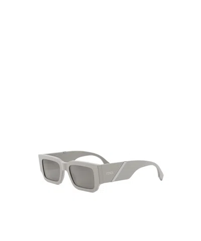 Fendi Geometric Sunglasses In Gray