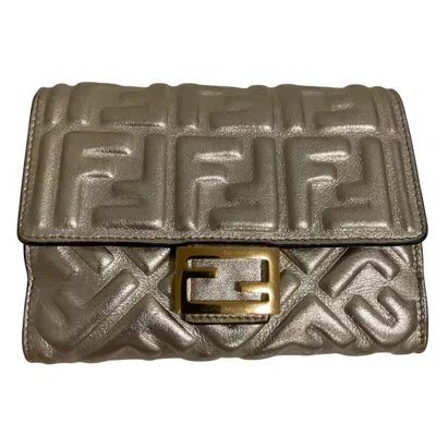 Pre-owned Fendi Gold Wallet (bi-fold) ()