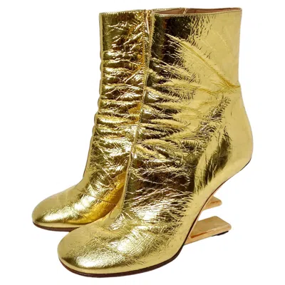 Pre-owned Fendi Gold-tone Laminated Craquele Nappa  First Booties In Brown