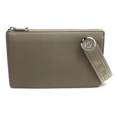 Pre-owned Fendi Gray Leather Clutch Bag ()