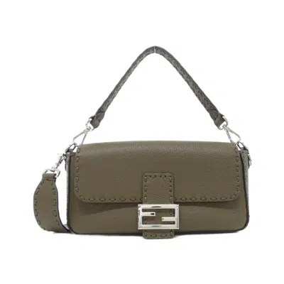 Pre-owned Fendi Green Leather Shoulder Bag ()
