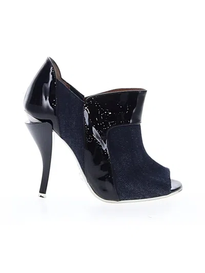 Pre-owned Fendi Heels In Blue