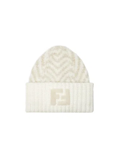 FENDI CHEVRON-PATTERN LOGO-PATCH BEANIE HAT