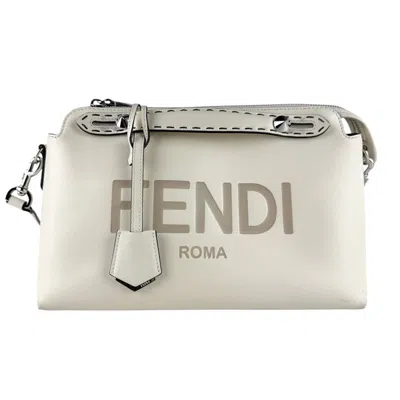 Pre-owned Fendi Ivory Leather Shoulder Bag () In White