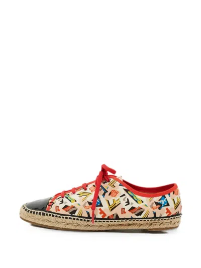 Pre-owned Fendi Junia Patent-trim Sneakers In Neutral