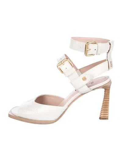 Pre-owned Fendi Karligraphy Accent Leather Sandals In Neutral