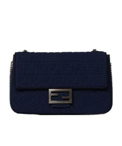 Fendi Large Baguette Chain Shoulder Bag In Black