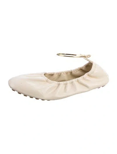 Pre-owned Fendi Leather Ballet Flats In White