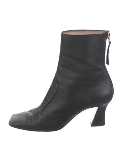 Pre-owned Fendi Leather Boots In Black