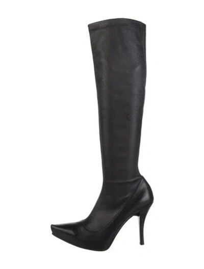 Pre-owned Fendi Leather Boots In Black