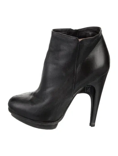 Pre-owned Fendi Leather Boots In Black