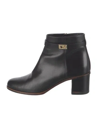 Pre-owned Fendi Leather Boots In Black