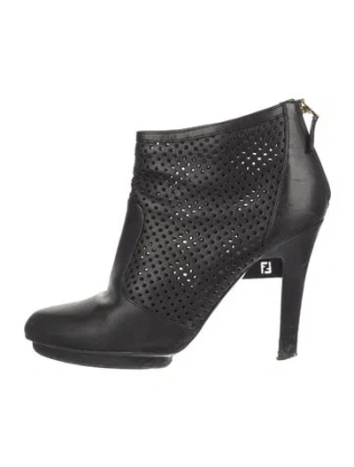Pre-owned Fendi Leather Boots In Black