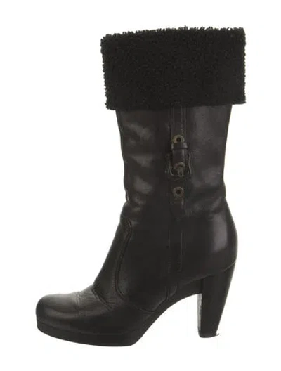 Pre-owned Fendi Leather Boots In Black