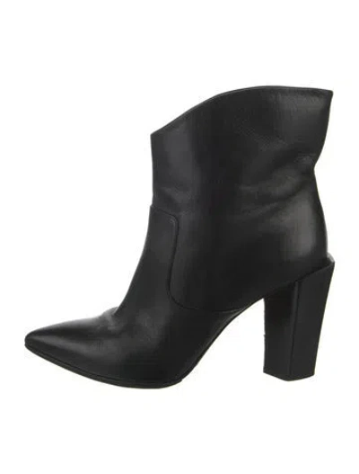 Pre-owned Fendi Leather Boots In Black