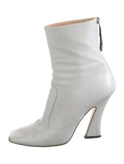 Pre-owned Fendi Leather Boots In White