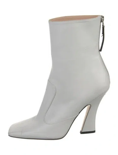 Pre-owned Fendi Leather Boots In White
