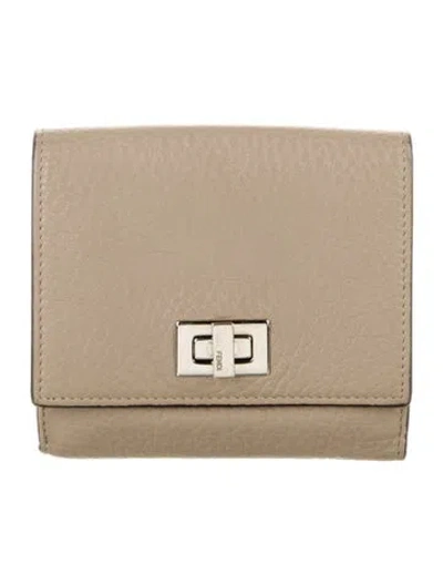 Pre-owned Fendi Leather Compact Wallet In Neutrals