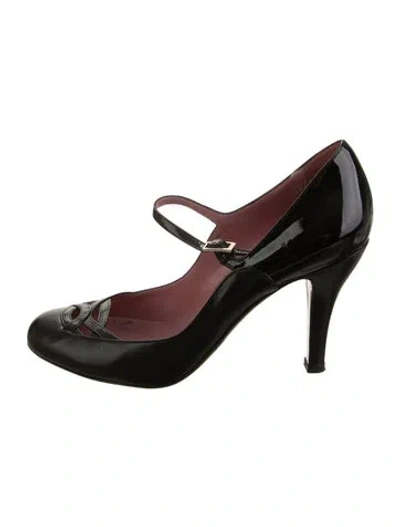Pre-owned Fendi Leather Cutout Accent Pumps In Black