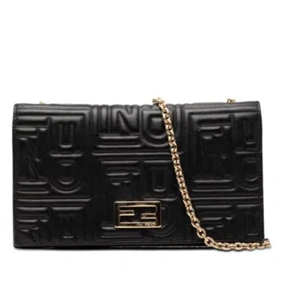 Pre-owned Fendi Leather Embossed Nappa Logo Chain Clutch In Black