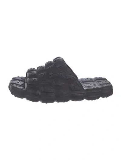 Pre-owned Fendi Leather Graphic Print Slides In Black