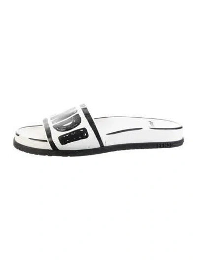 Pre-owned Fendi Leather Graphic Print Slides In White