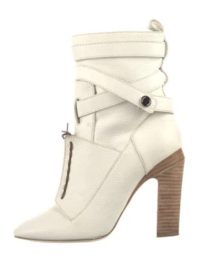 Pre-owned Fendi Leather Lace-up Boots In Neutrals