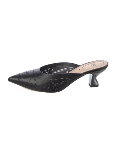Pre-owned Fendi Leather Lasercut Accents Mules In Black