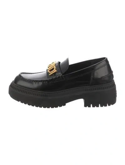 Pre-owned Fendi Leather Loafers In Black