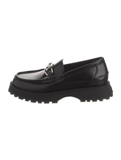 Pre-owned Fendi Leather Loafers In Black